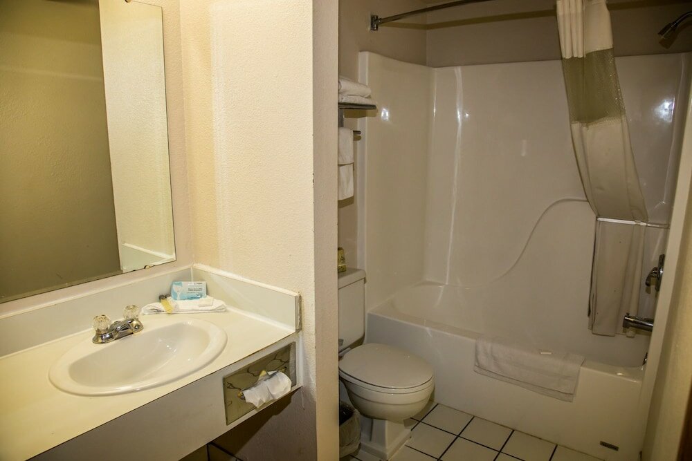 Фото Baymont by Wyndham Fargo