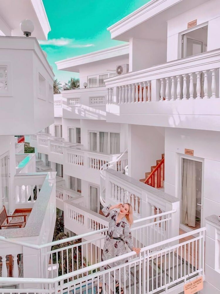 Фото Lotus Garden Resort