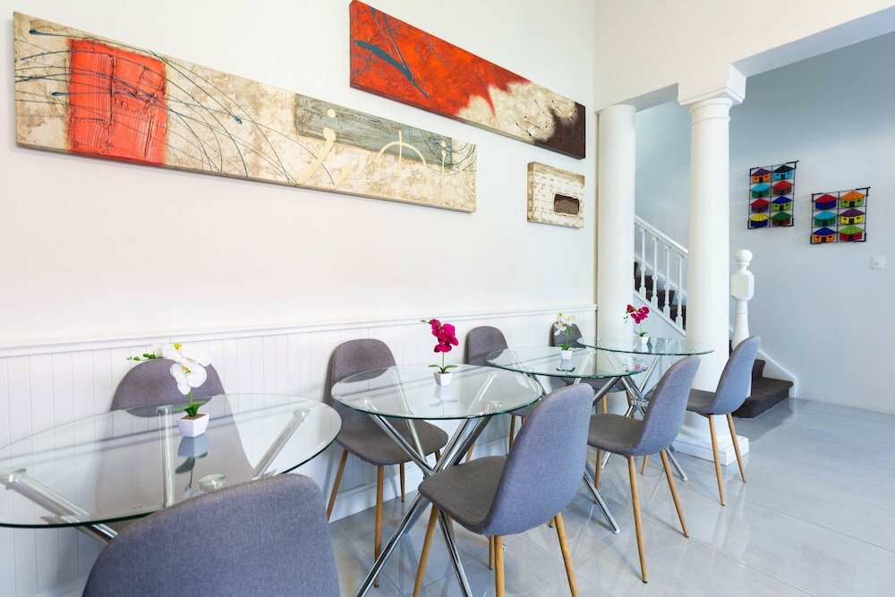 Фото 4 on Varneys Guest House