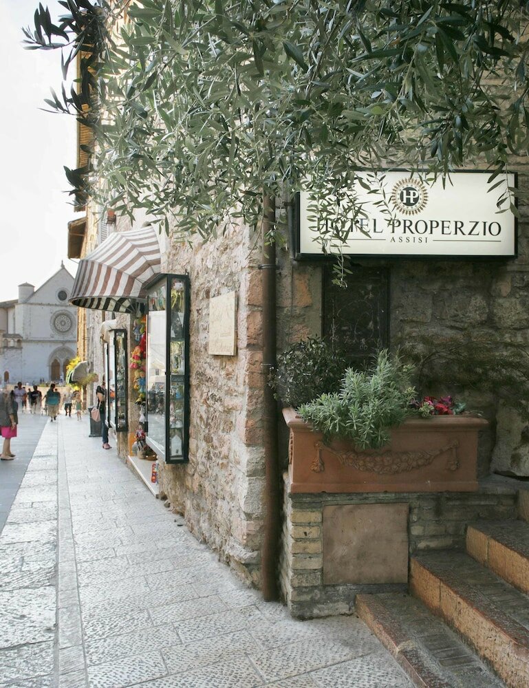 Фото Hotel Properzio