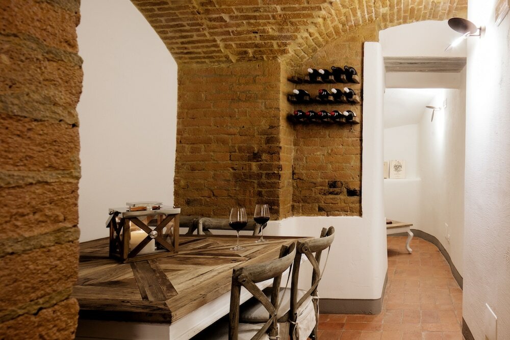 Фото The Frame Hotel