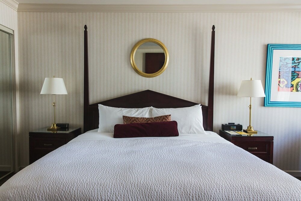 Фото The Listel Hotel