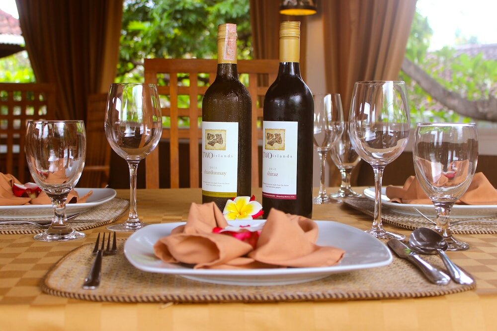 Фото Chonos Hotel Lovina