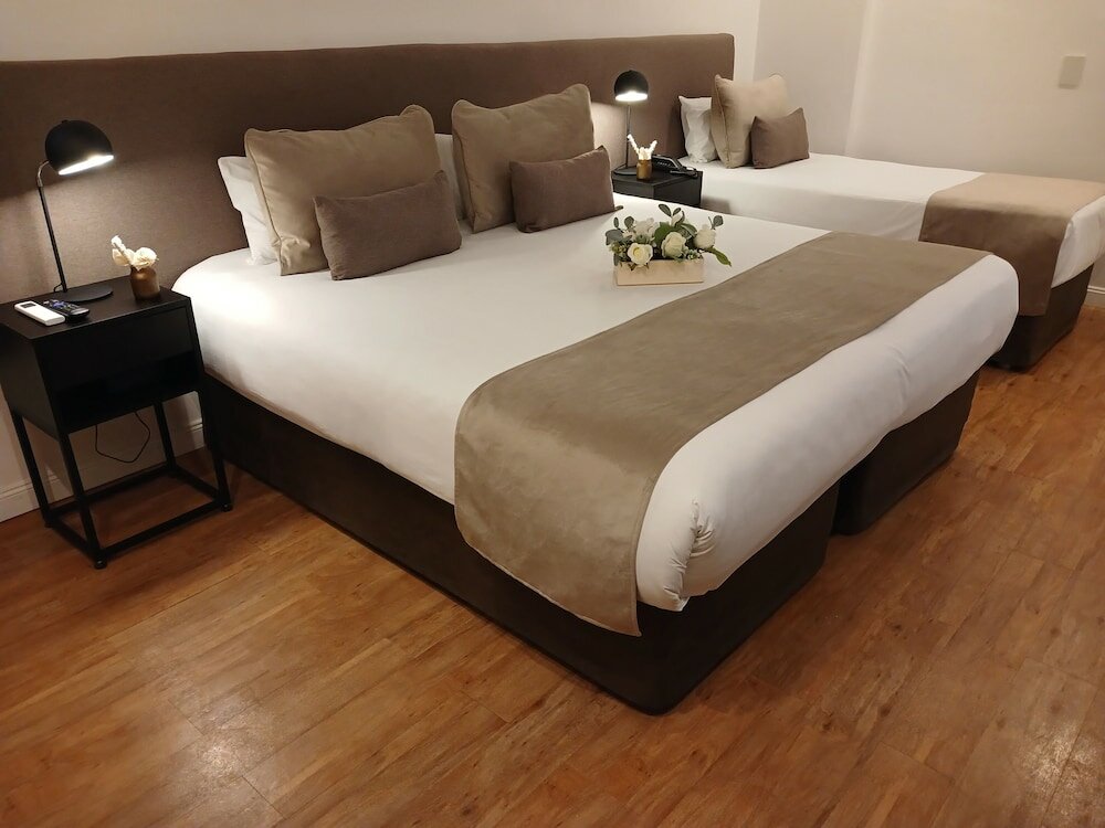 Фото Waldorf Hotel