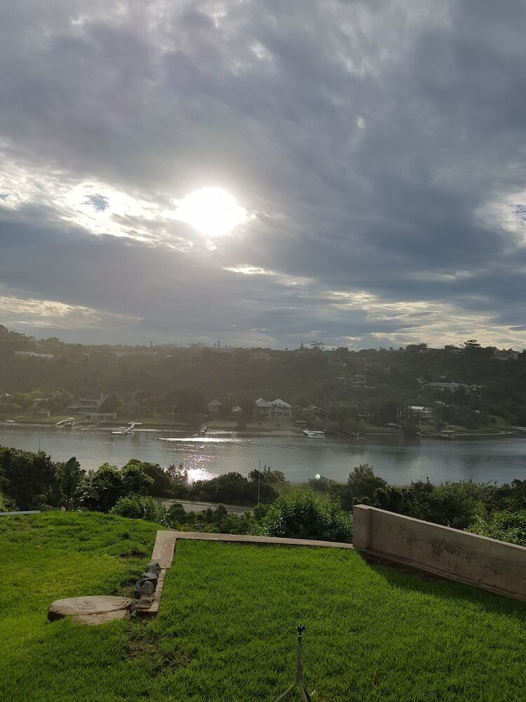 Фото Riverview Guesthouse