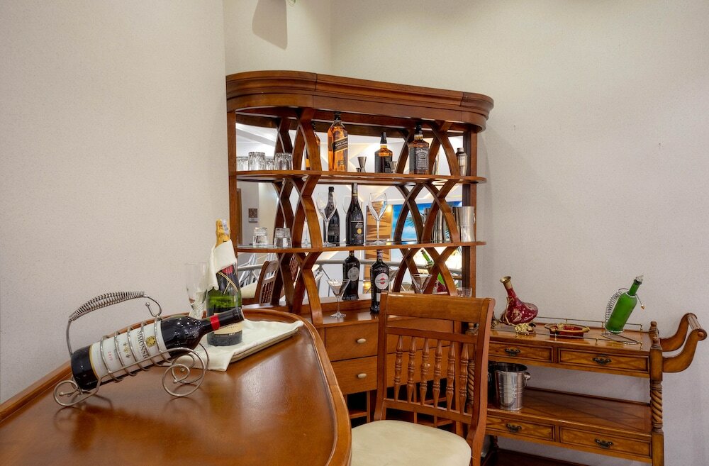 Фото Elevate Suites