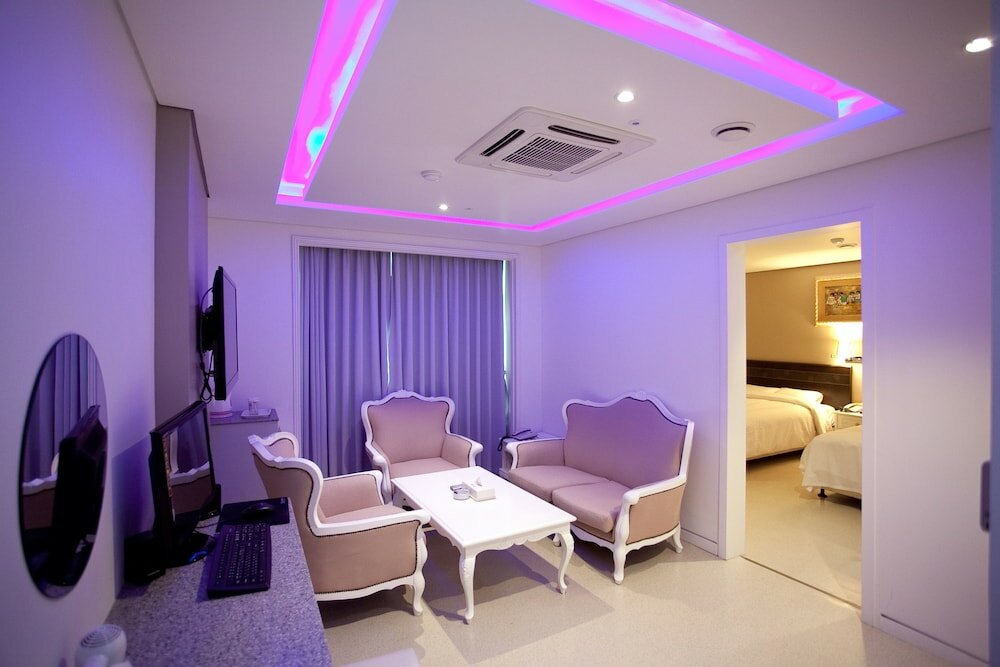 Фото Dong Seoul Hotel