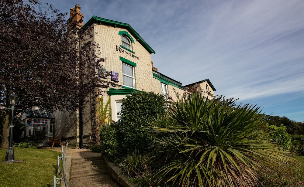 Фото Raincliffe Hotel