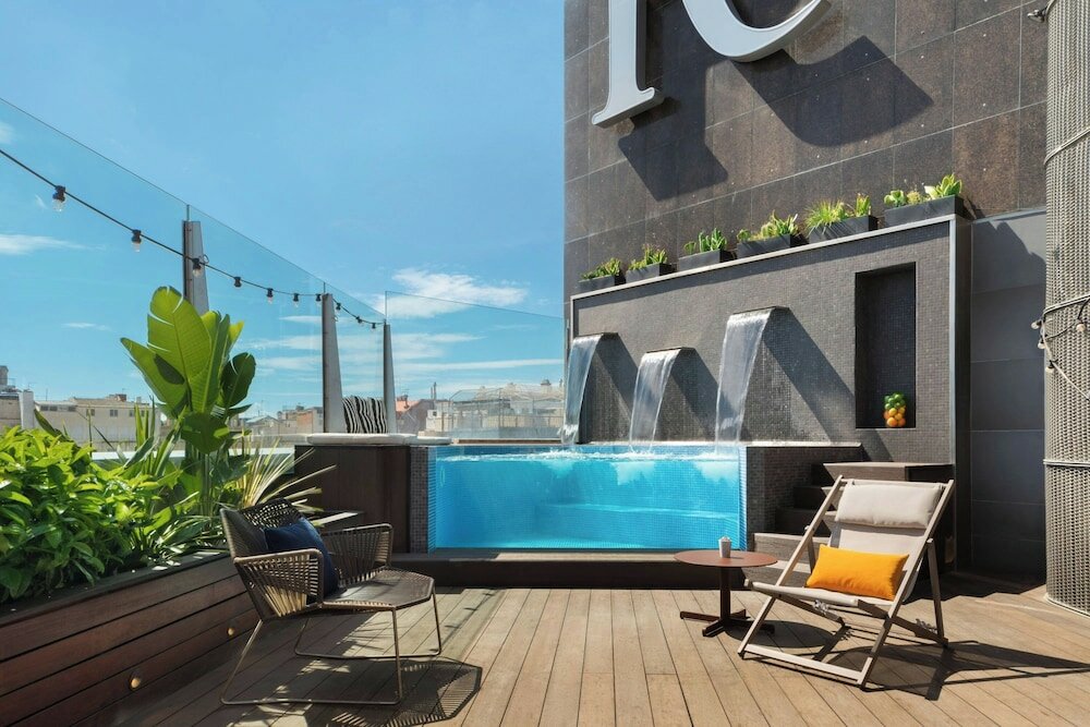 Фото Renaissance Barcelona Hotel