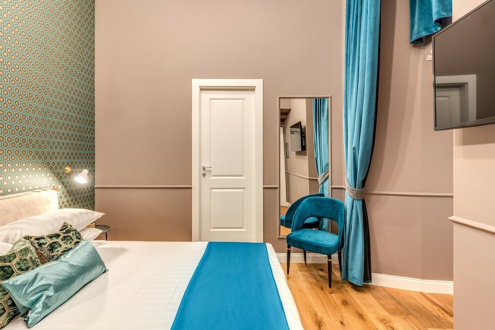 Фото Tree Charme Parliament Boutique Hotel