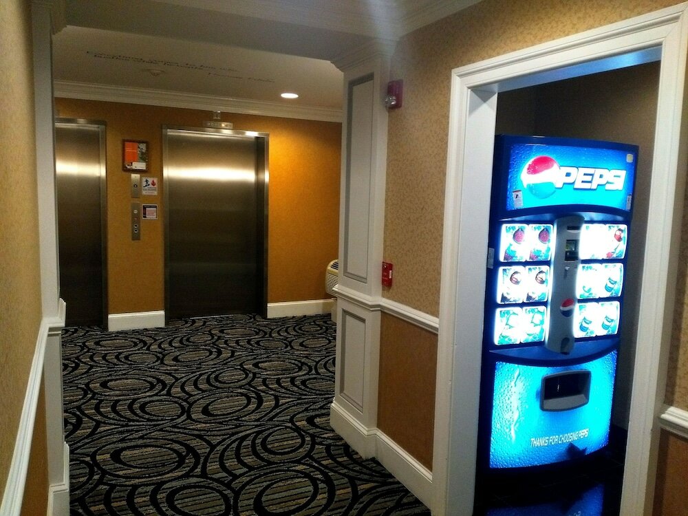 Фото The Wilshire Grand Hotel