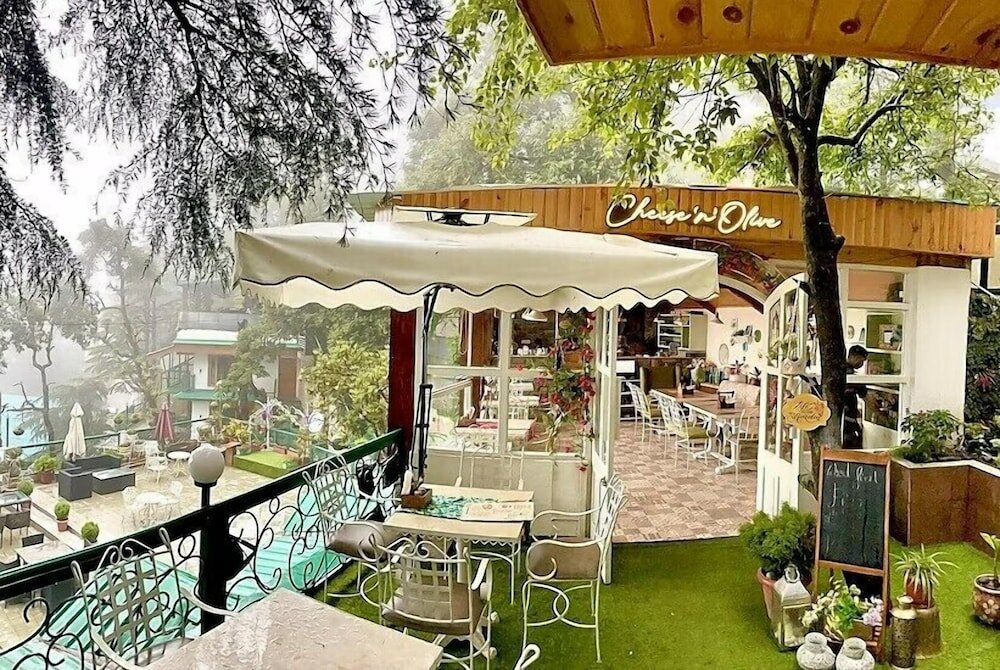 Фото Hotel Mongas