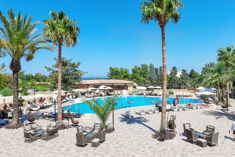 Фото Отель Le Chateau Lambousa