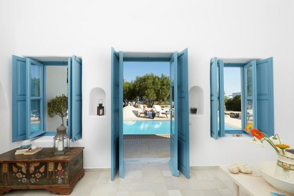 Фото Black Rose Suites