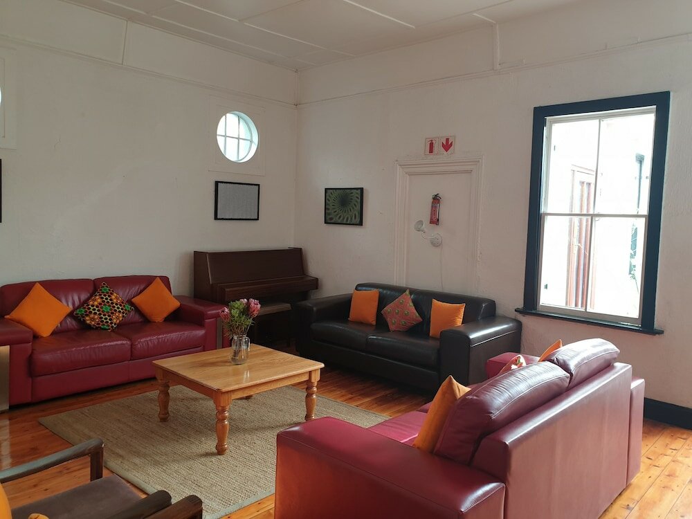 Фото Zebra Crossing Backpackers