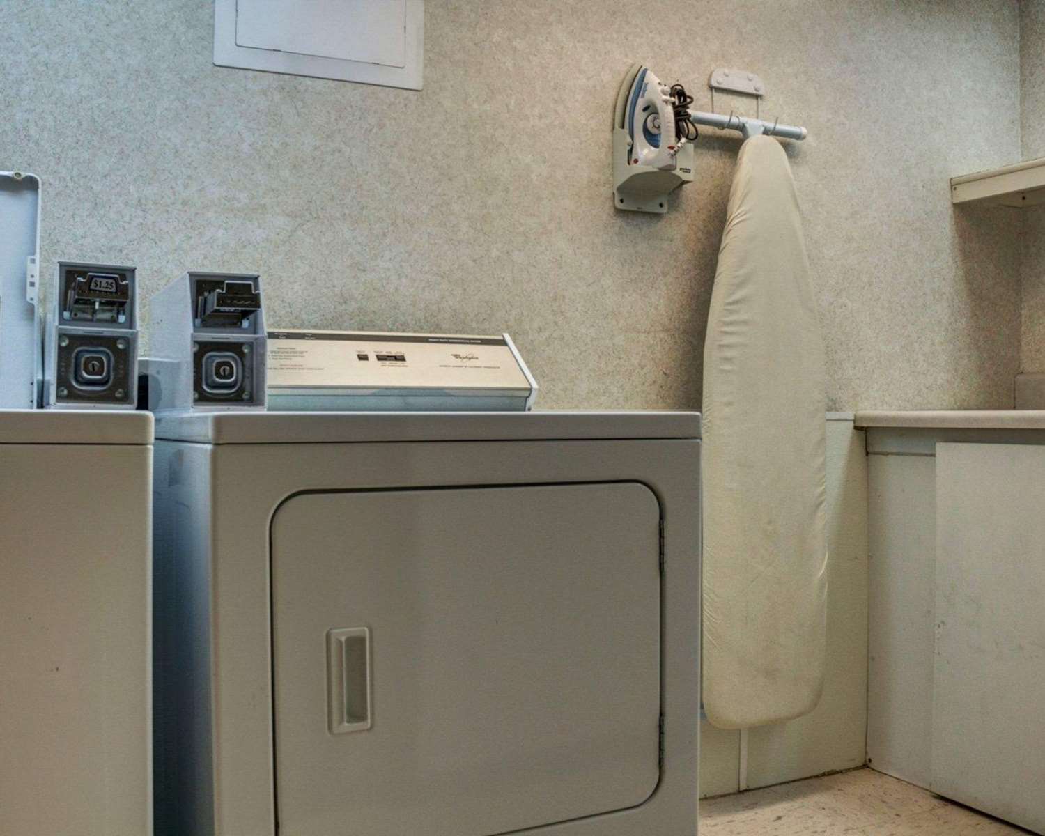 Фото Rodeway Inn Columbia Mall Loop