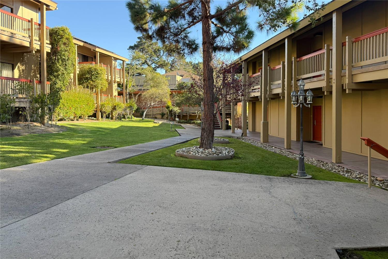 Фото Comfort Inn Monterey Peninsula Airport