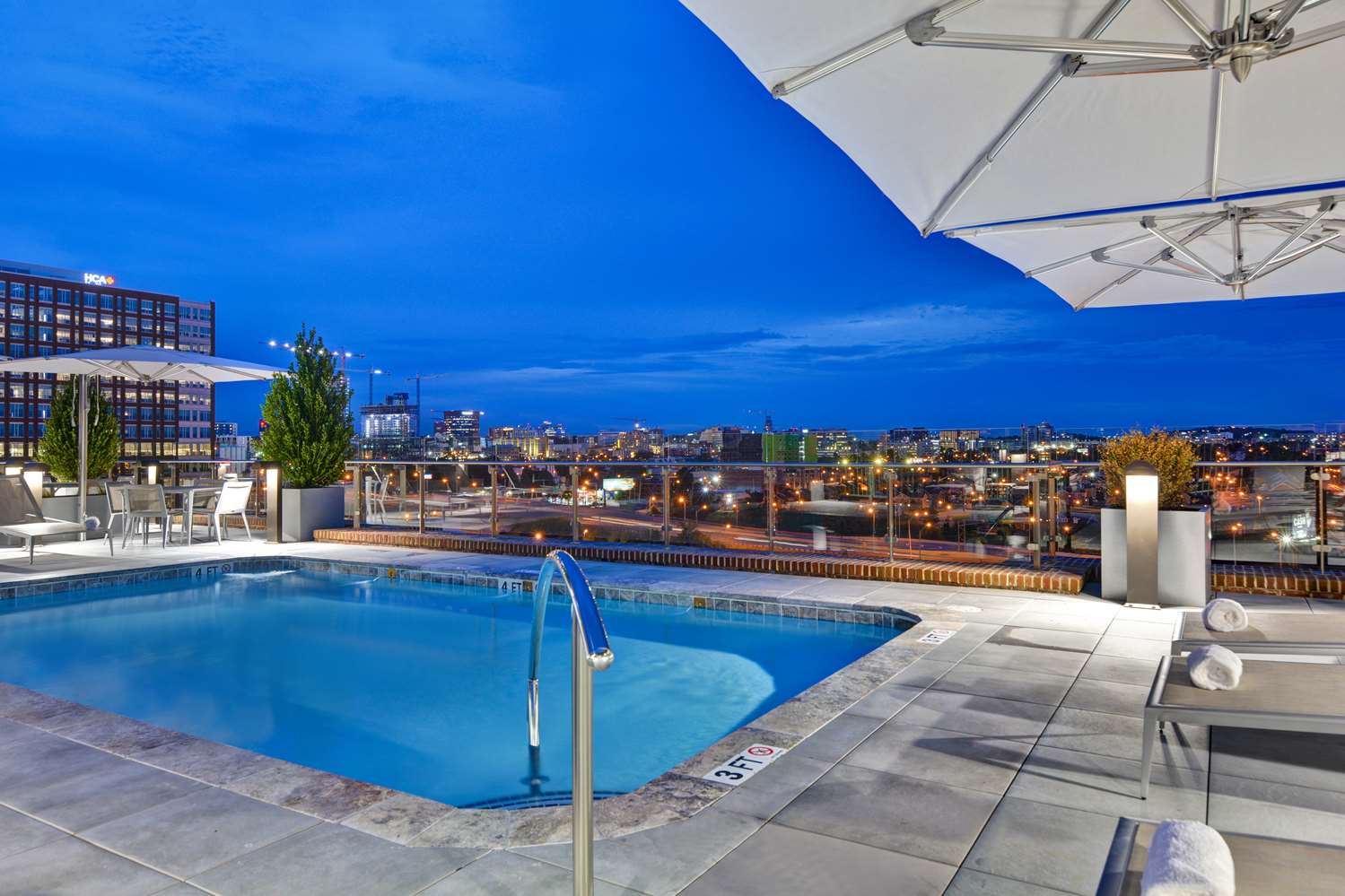 Фото Hampton Inn & Suites Nashville Downtown Capitol View