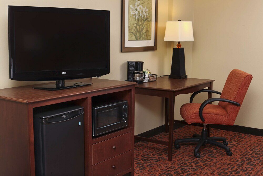 Фото Hampton Inn & Suites by Hilton Fargo Medical Center