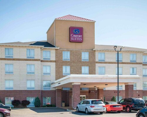 Гостиница Comfort Suites Southport в Бич Гроув
