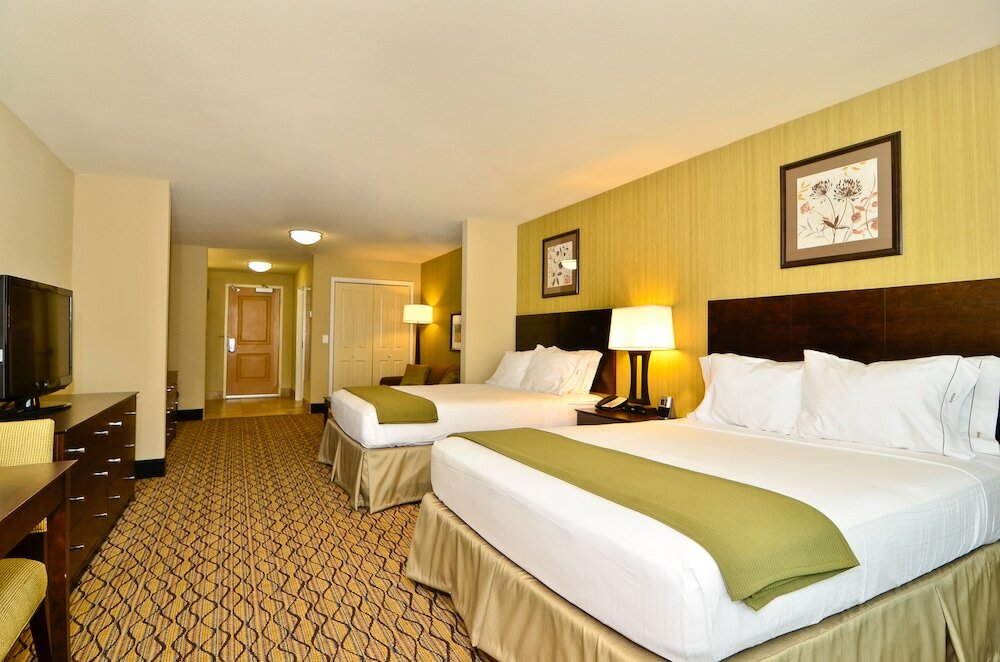 Фото Holiday Inn Express and Suites Williston, an Ihg Hotel