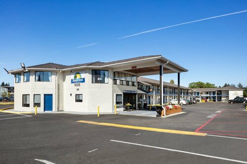 Гостиница Days Inn by Wyndham Lakewood South Tacoma в Такоме