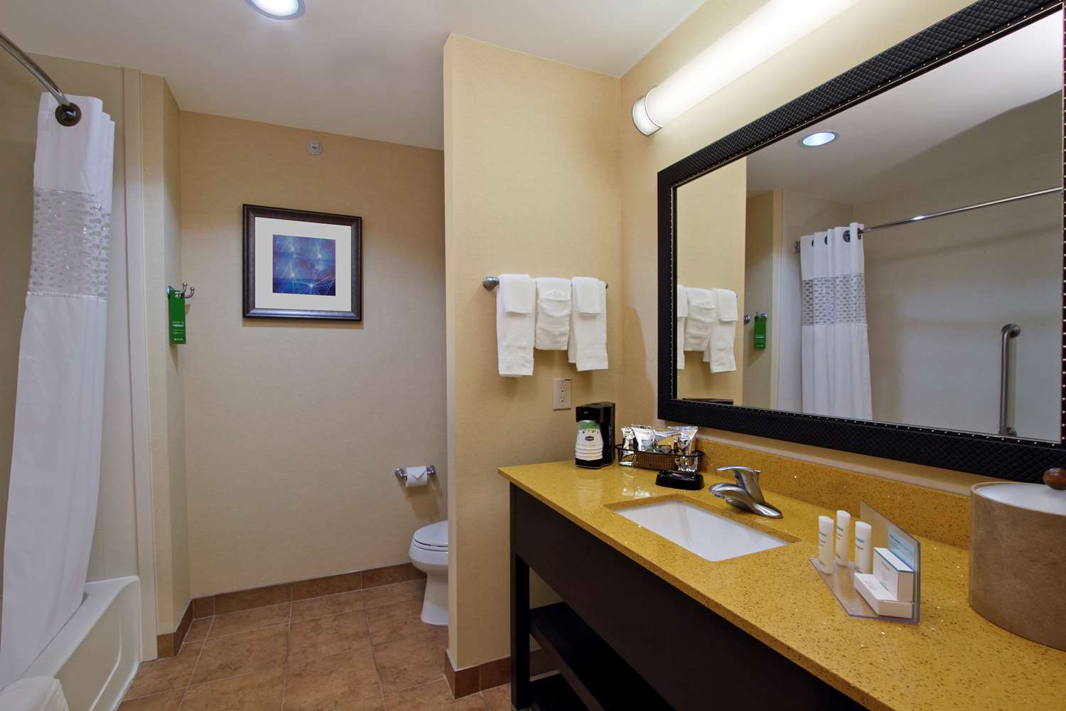 Фото Hampton Inn Beeville