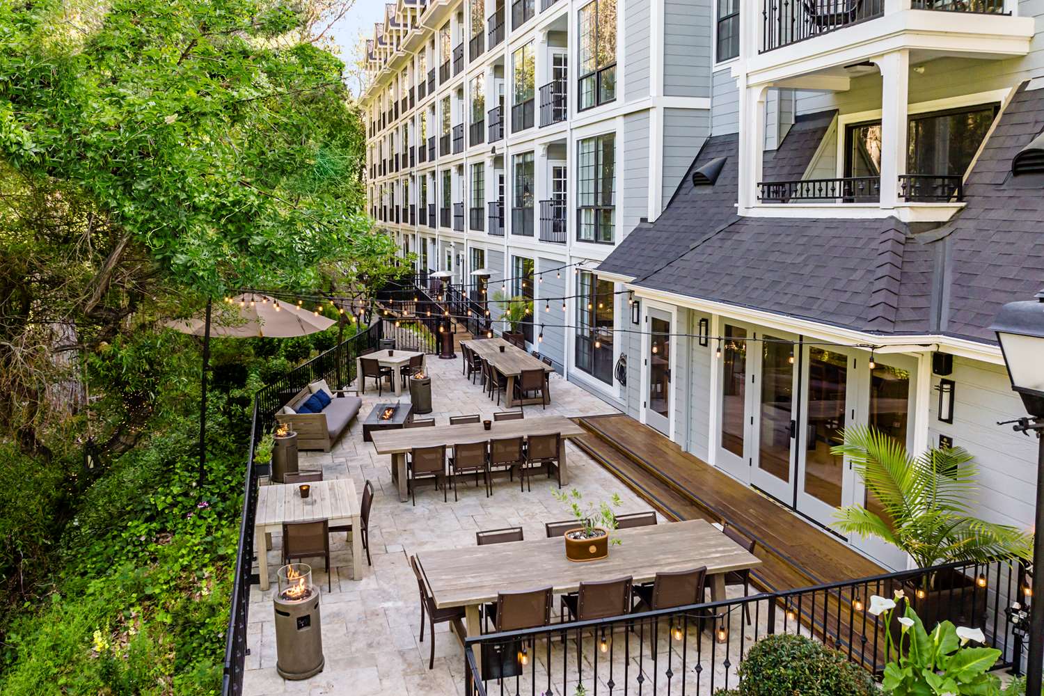 Фото The Inn at Saratoga, Tapestry Collection by Hilton