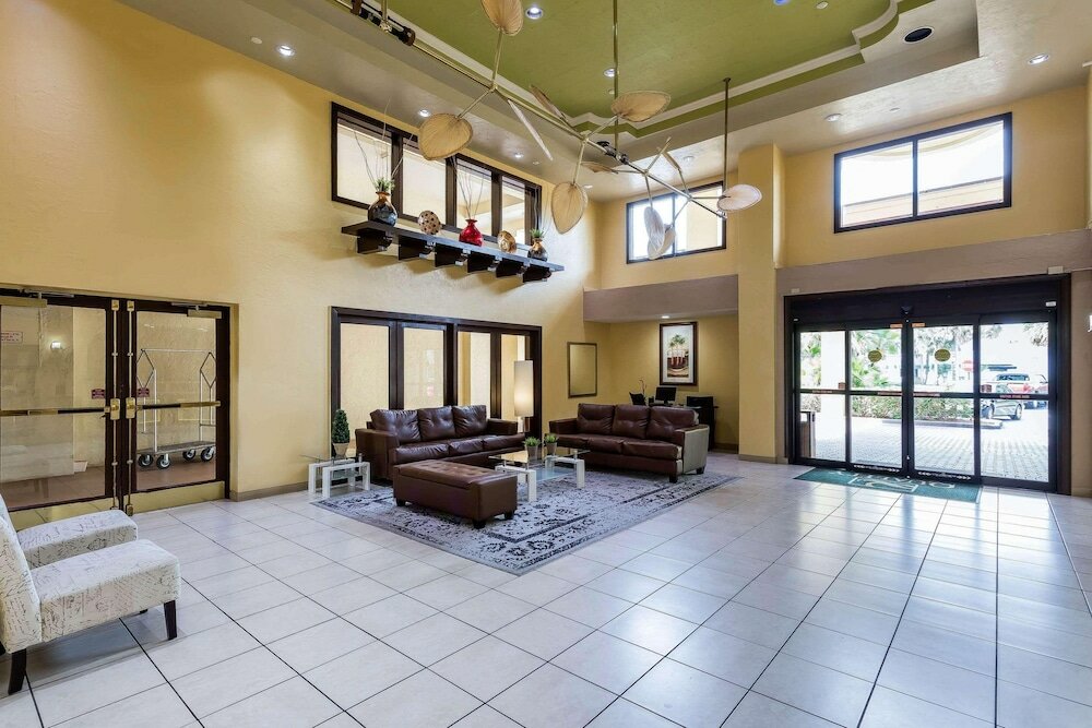 Фото Boca Suites Deerfield Beach