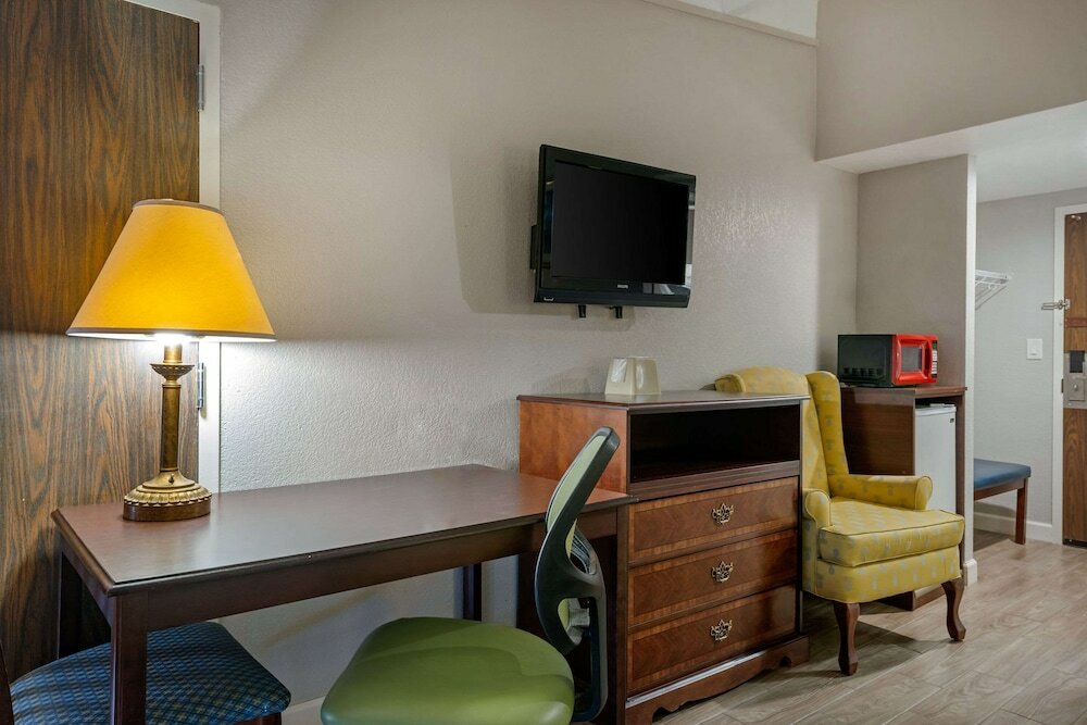 Фото Rodeway Inn