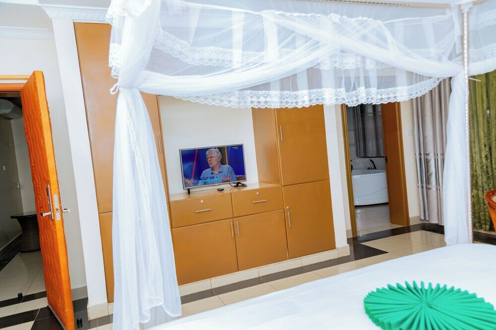 Фото Five to Five Hotel