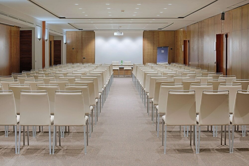 Фото Nh Napoli Panorama