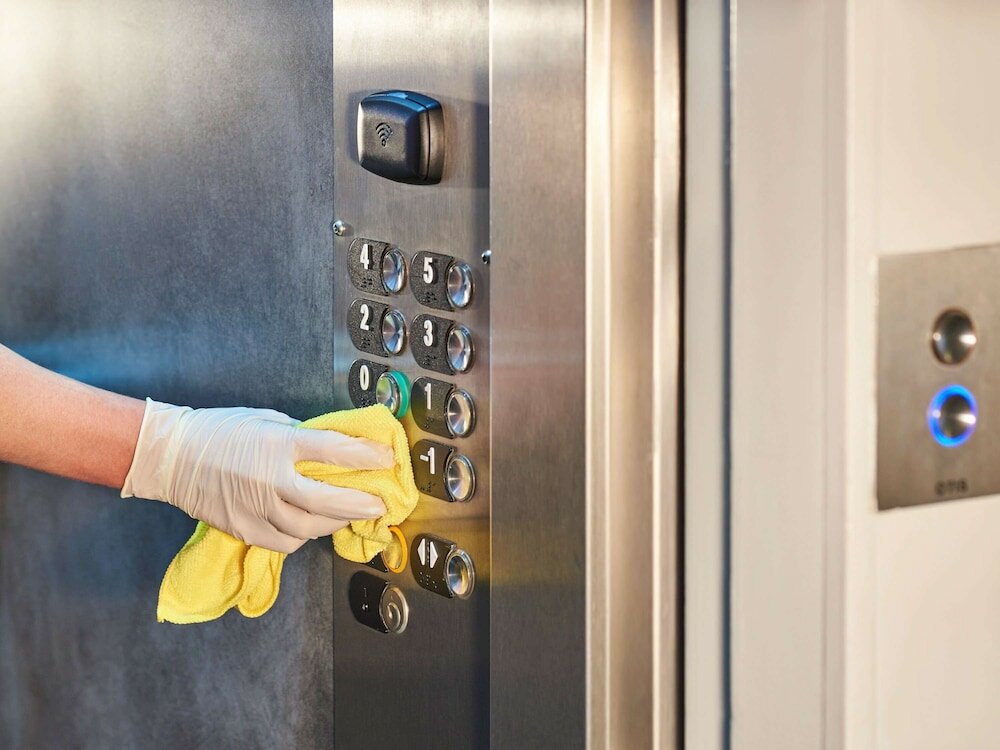 Фото Novotel Chennai Chamiers Road Hotel