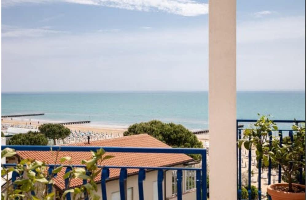 Фото Hotel Plaza Esplanade