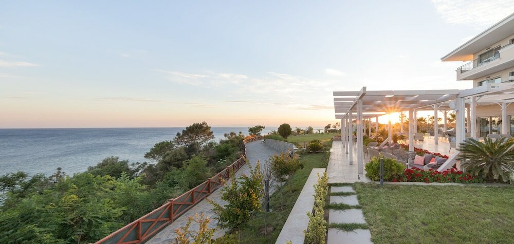 Фото King Maron Wellness Beach Hotel