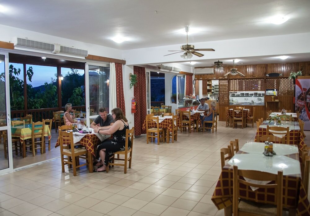 Фото Ammoudi Hotel