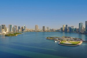 Гостиница DoubleTree by Hilton Sharjah Waterfront Hotel & Residences
