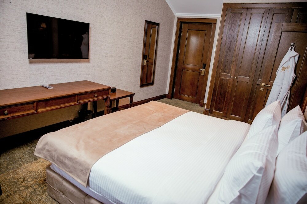 Фото Midway Baku Hotel