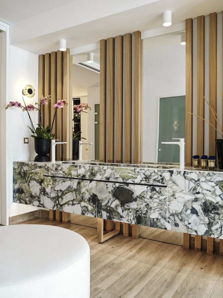 Фото Cresanto Luxury Suites