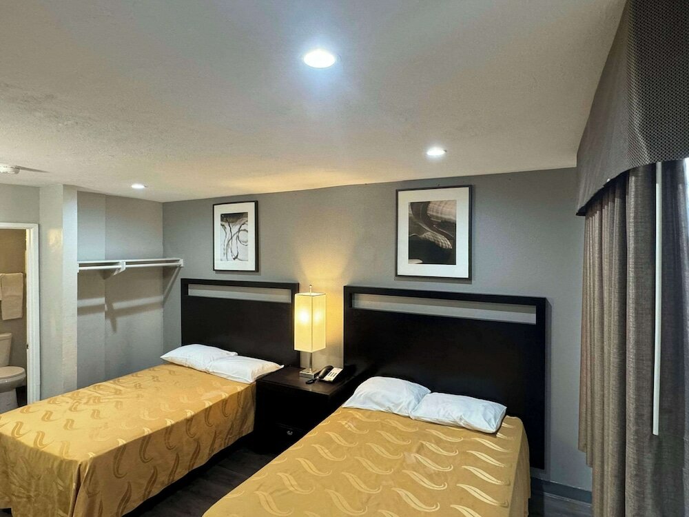 Фото El Cajon Inn & Suites