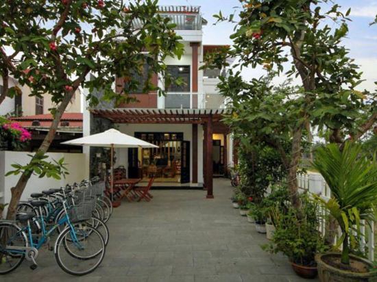 Фото Azalea Homestay