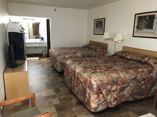 Фото Travelodge Inn & Suites by Wyndham Deadwood