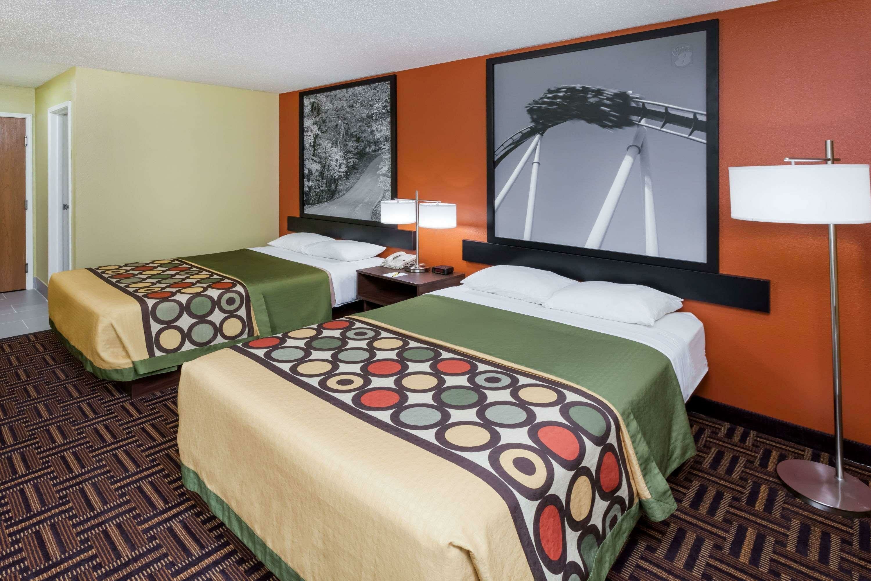 Фото Super 8 by Wyndham Rochester