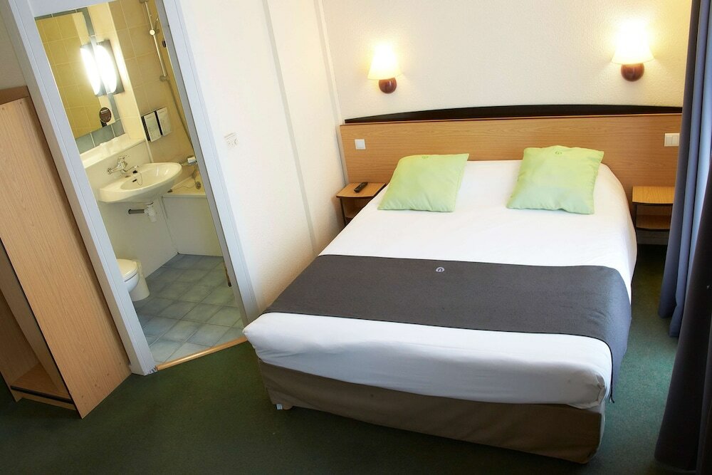 Фото Campanile Dijon Centre - Gare