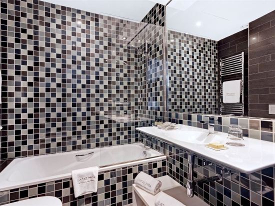 Фото Catalonia Reina Victoria