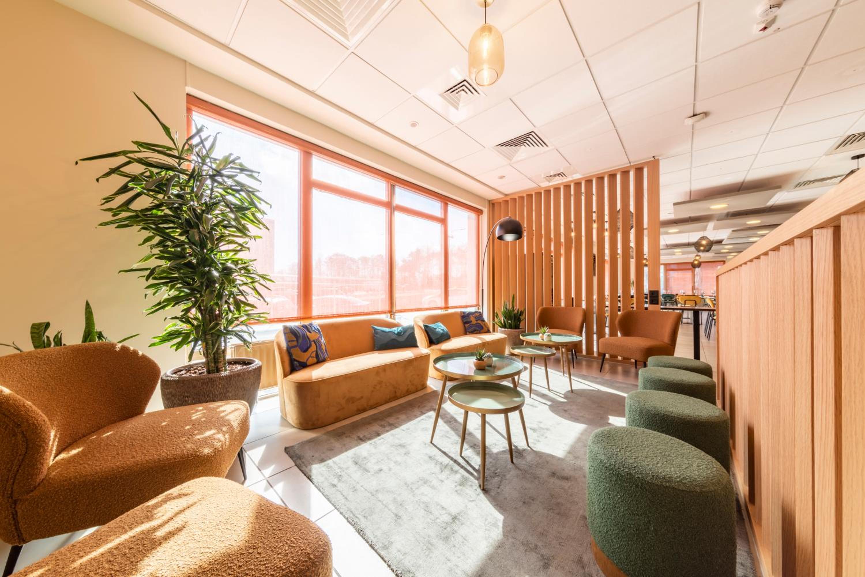 Фото Mandarina Hotel Luxembourg Airport