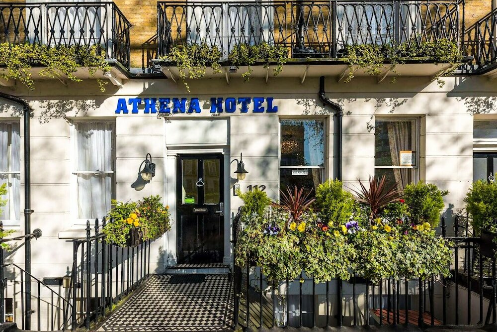 Фото Athena
