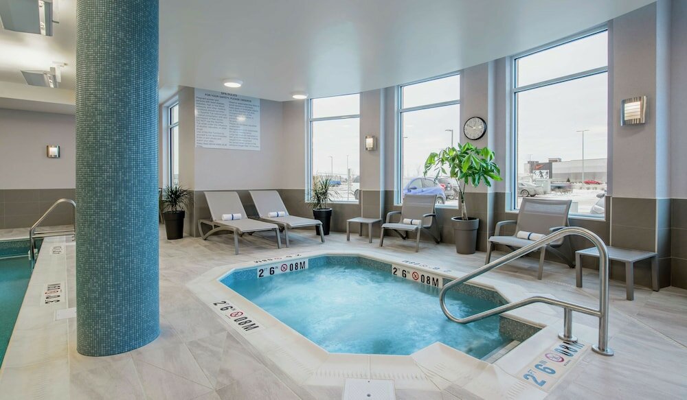 Фото Hilton Garden Inn Winnipeg South