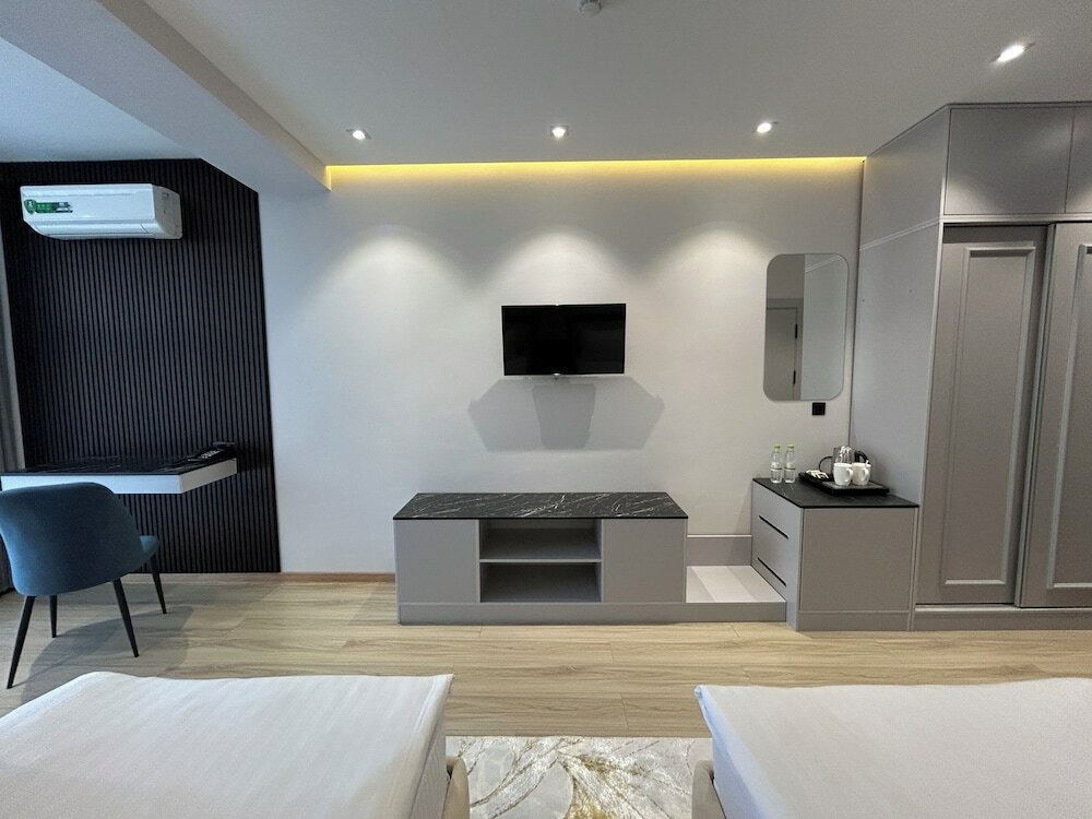 Фото Karim Parkside Hotel