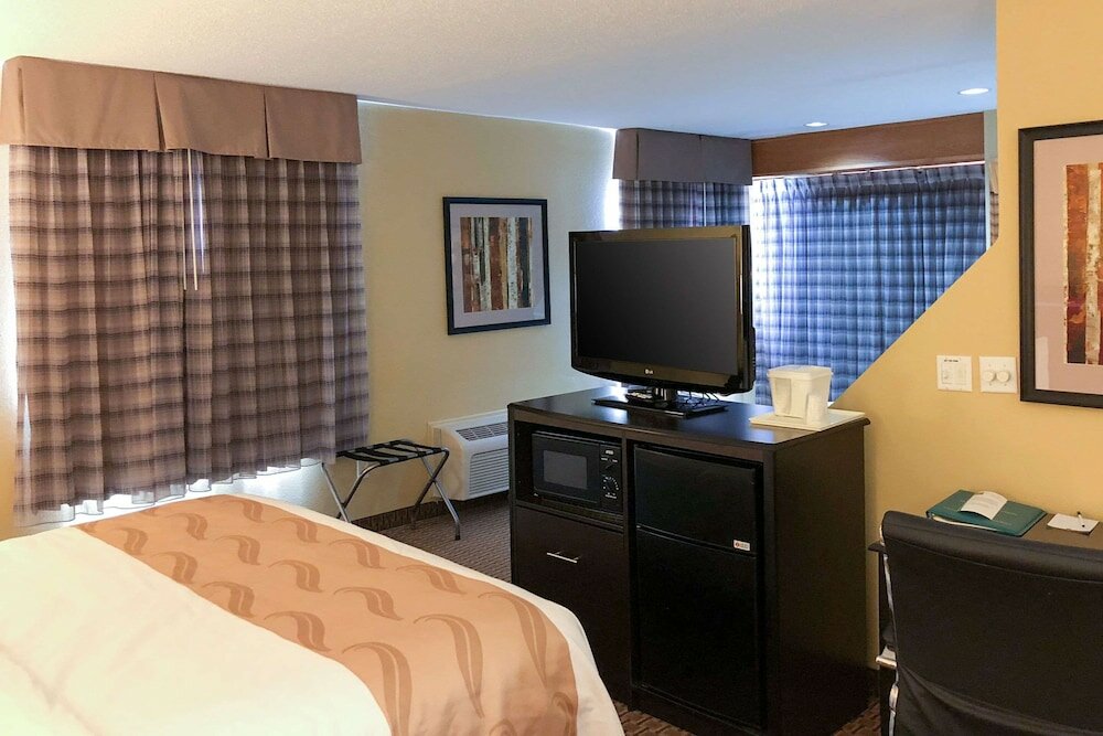 Фото Quality Inn & Suites Sun Prairie Madison East
